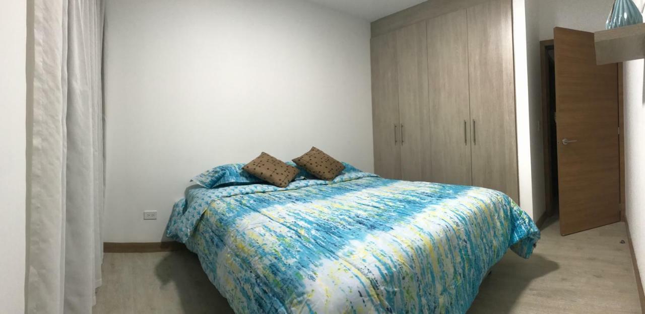 1410 Habitacion En Lujoso Departamento - Atelier กีโต ภายนอก รูปภาพ
